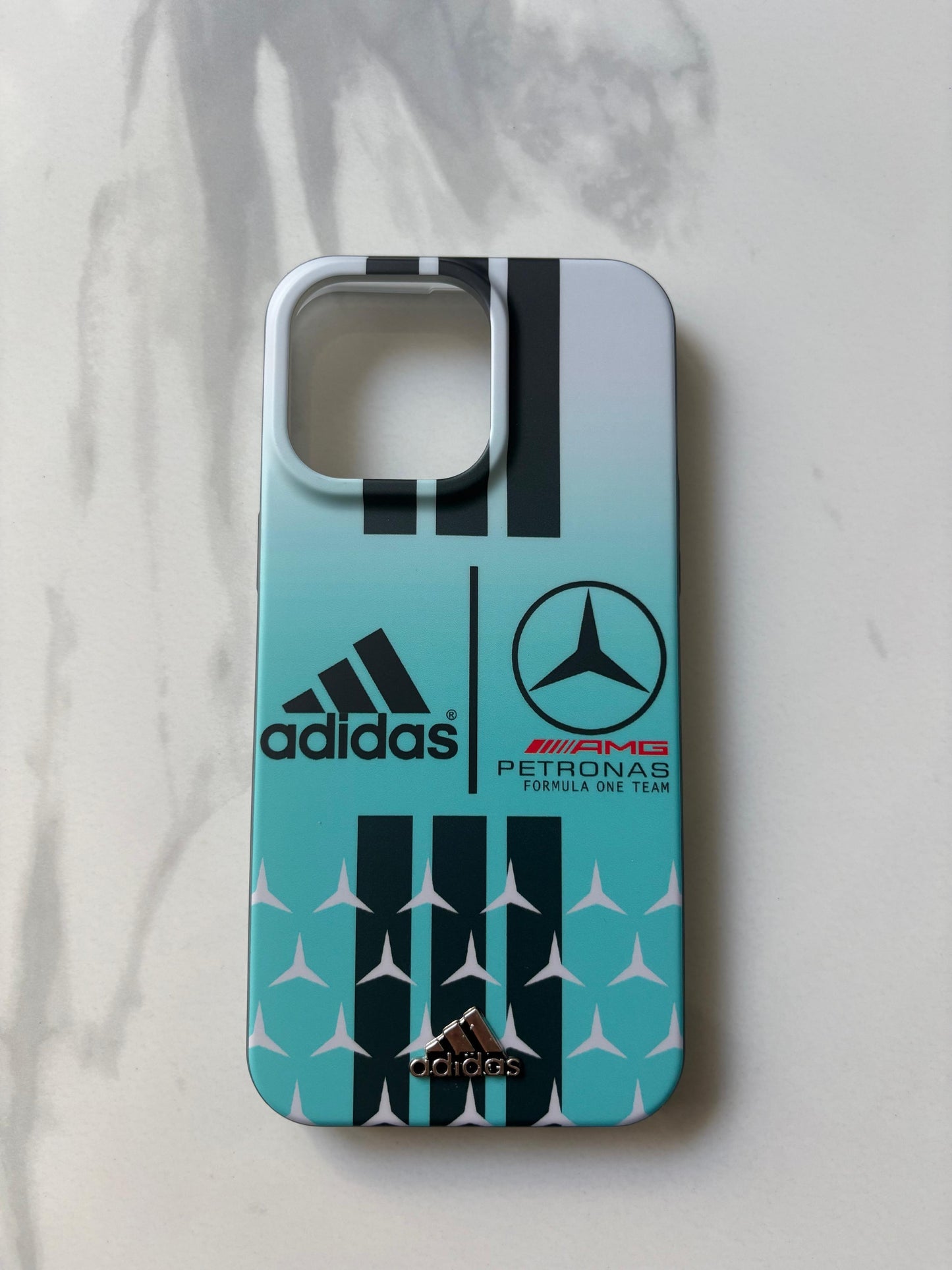 Coque Adidas Sport iPhone 16 Pro Max - MOUL POCHETAT
