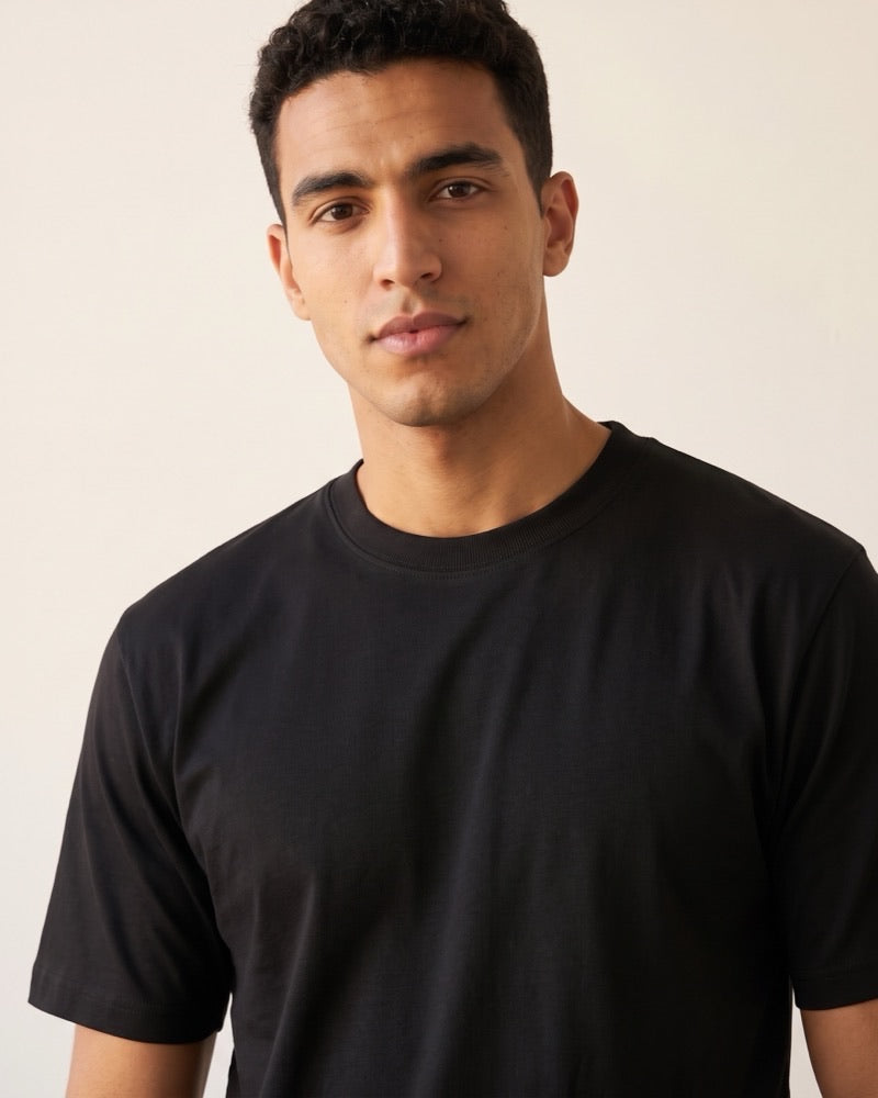 T-shirt noir 190g porté