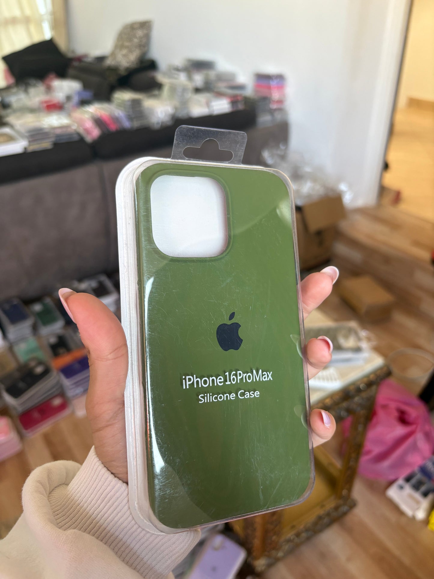 Funda Silicona iPhone 16 Pro Max - Verde