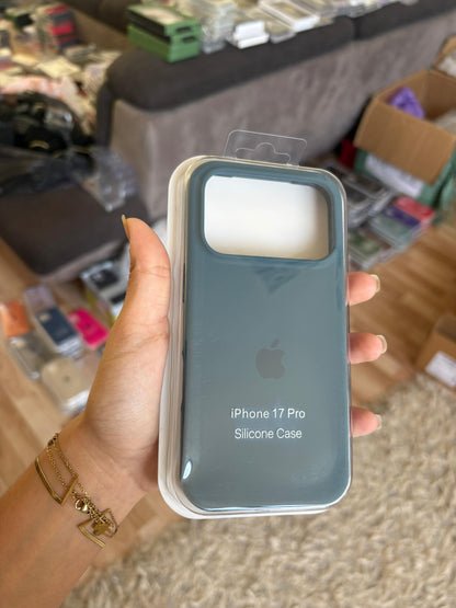 Silicone Case IPHONE 17 PRO