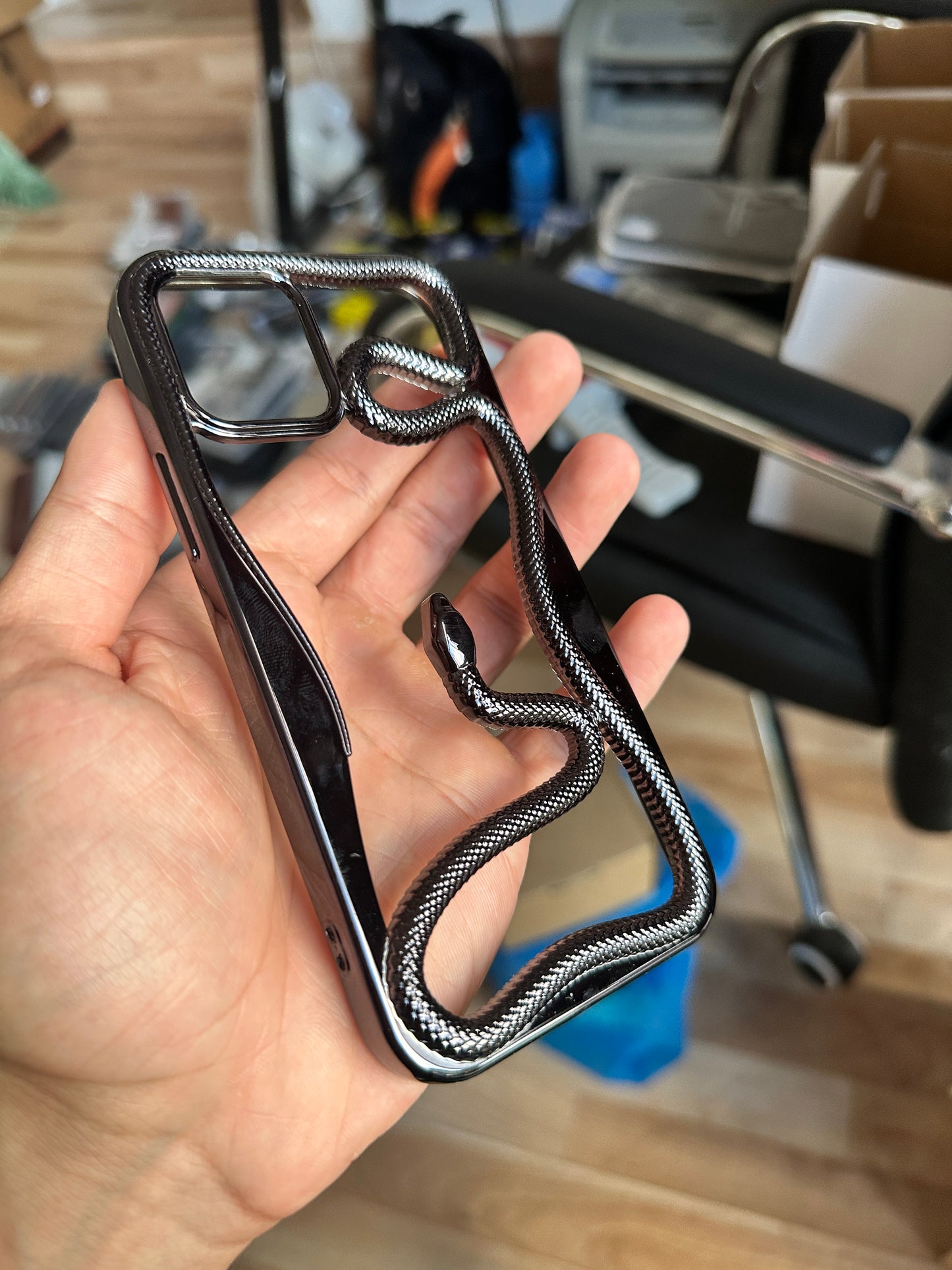 SNAKE BLACK IPHONE 12/12RO