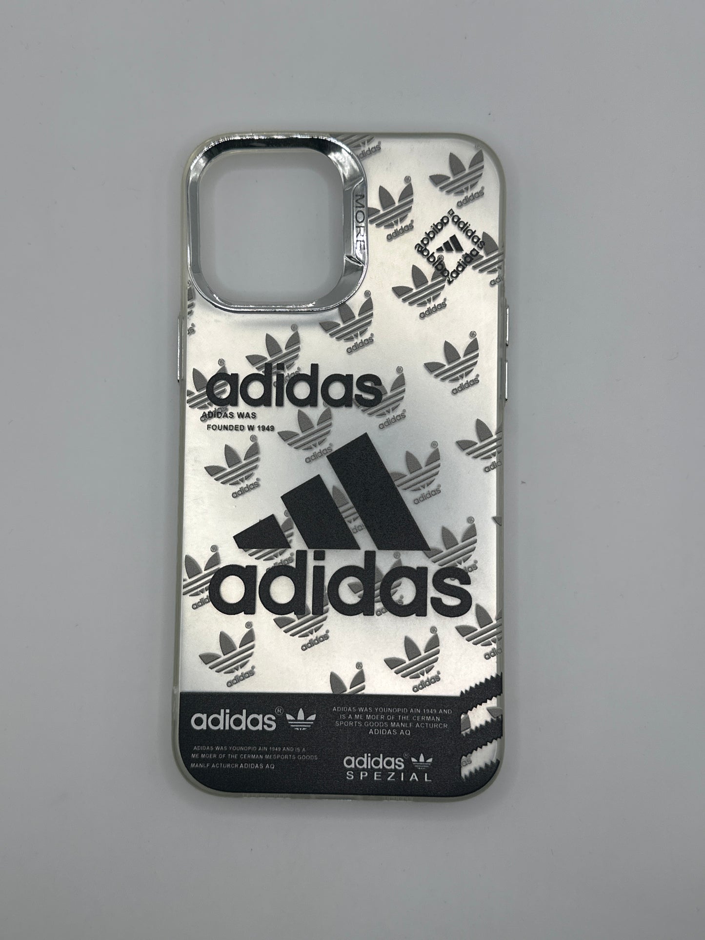 Coque Adidas Sport iPhone 13 Pro Max vue face - MOUL POCHETAT