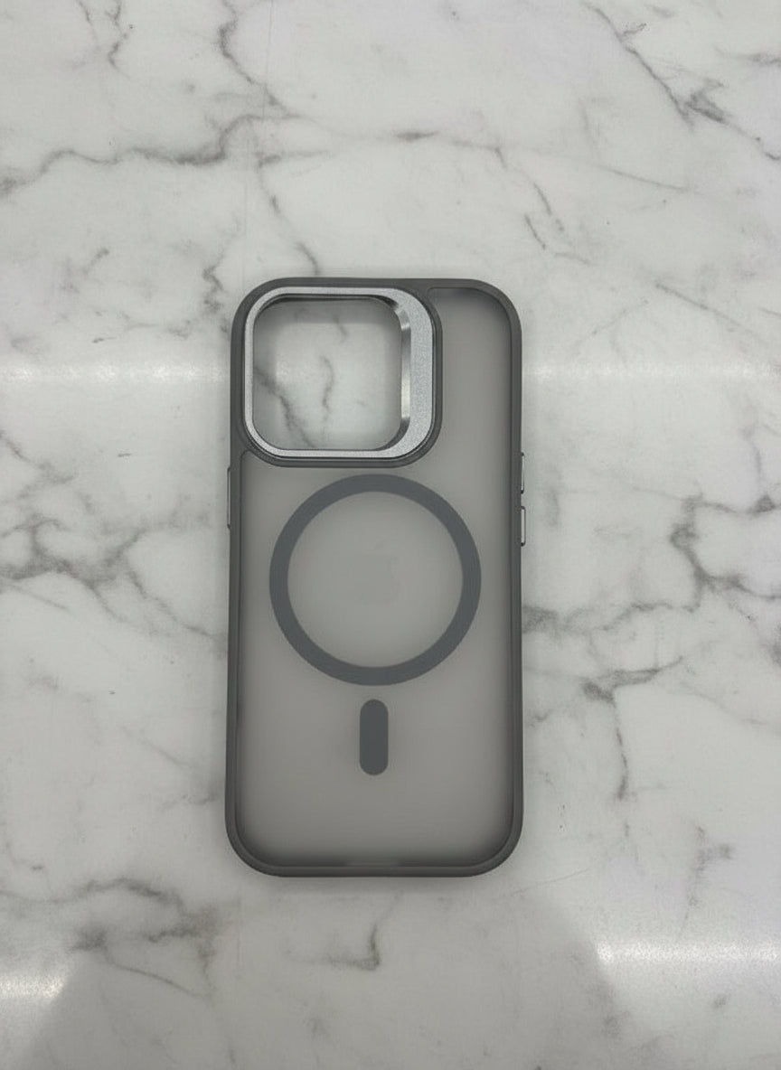 Coque Design Original iPhone 16 Pro détail design - MOUL POCHETAT