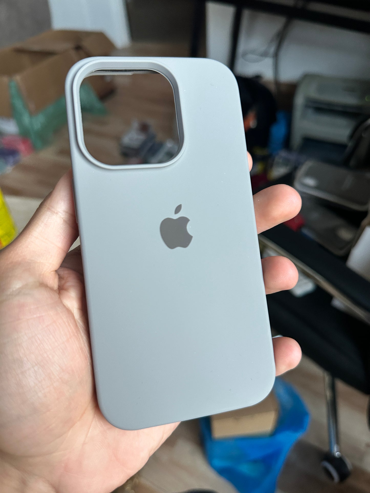 SILICONE CASE IPHONE 15 PRO GRIS