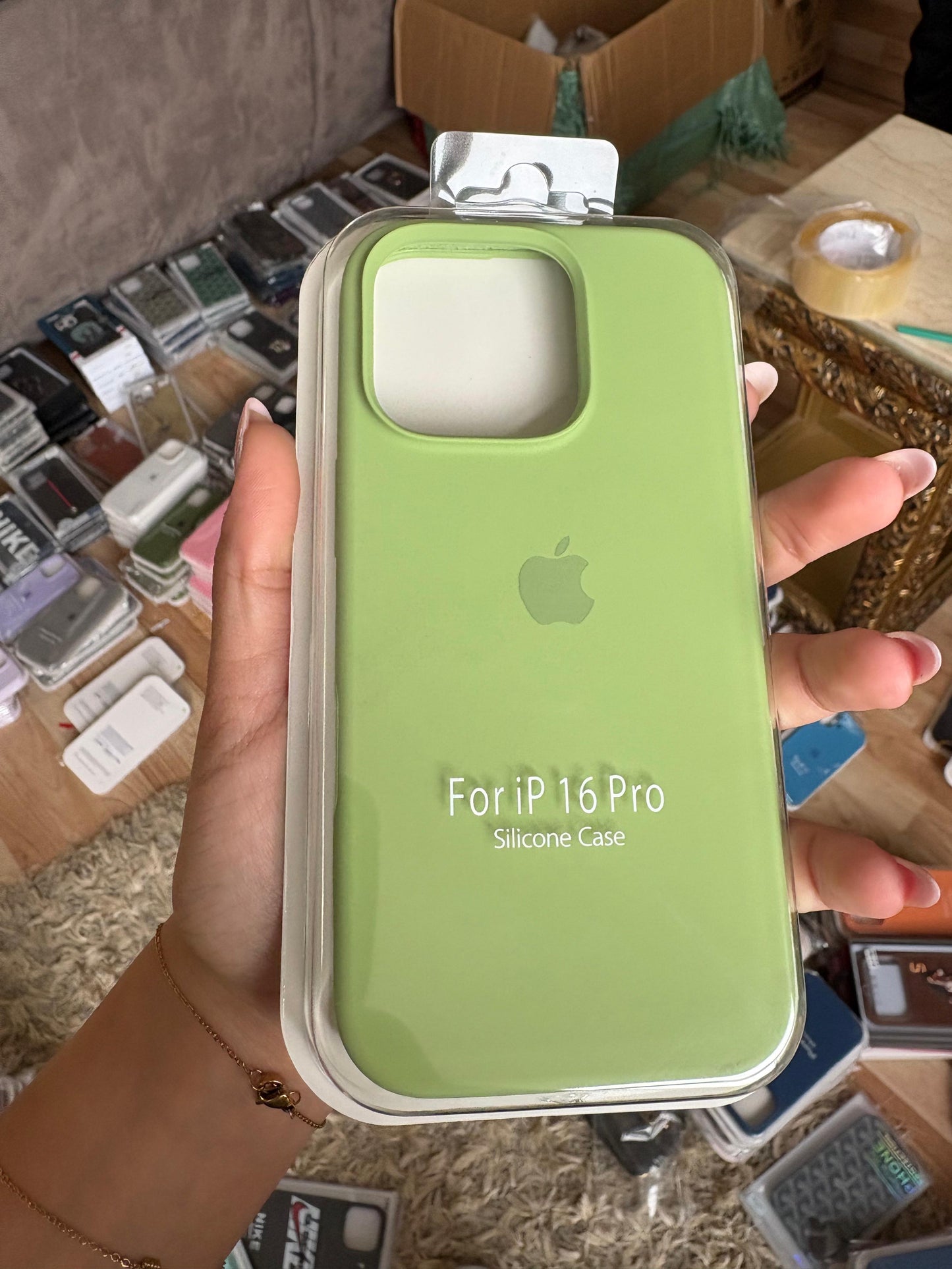 Silicone Case IPHONE 16 PRO
