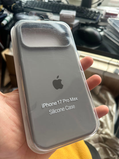 Silicone Case IPHONE 17 PRO MAX