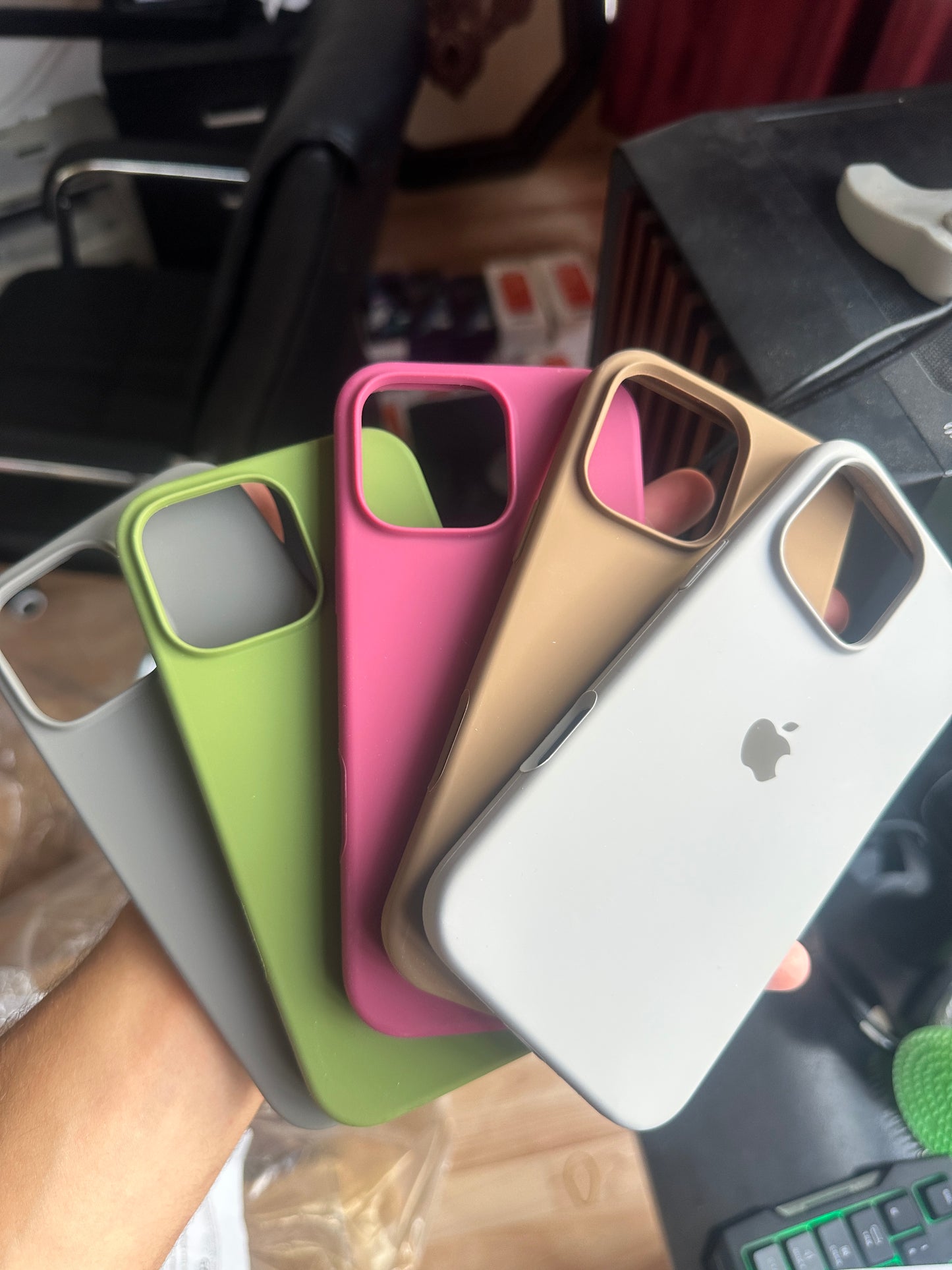 PACK 5 SILICONES IPHONE 16 PRO MAX