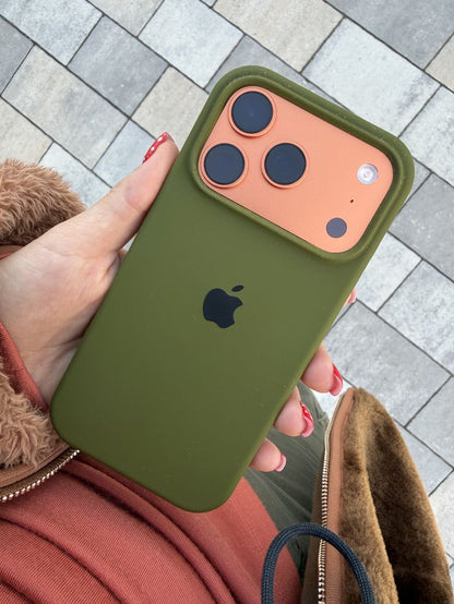 Silicone Case IPHONE 17 PRO
