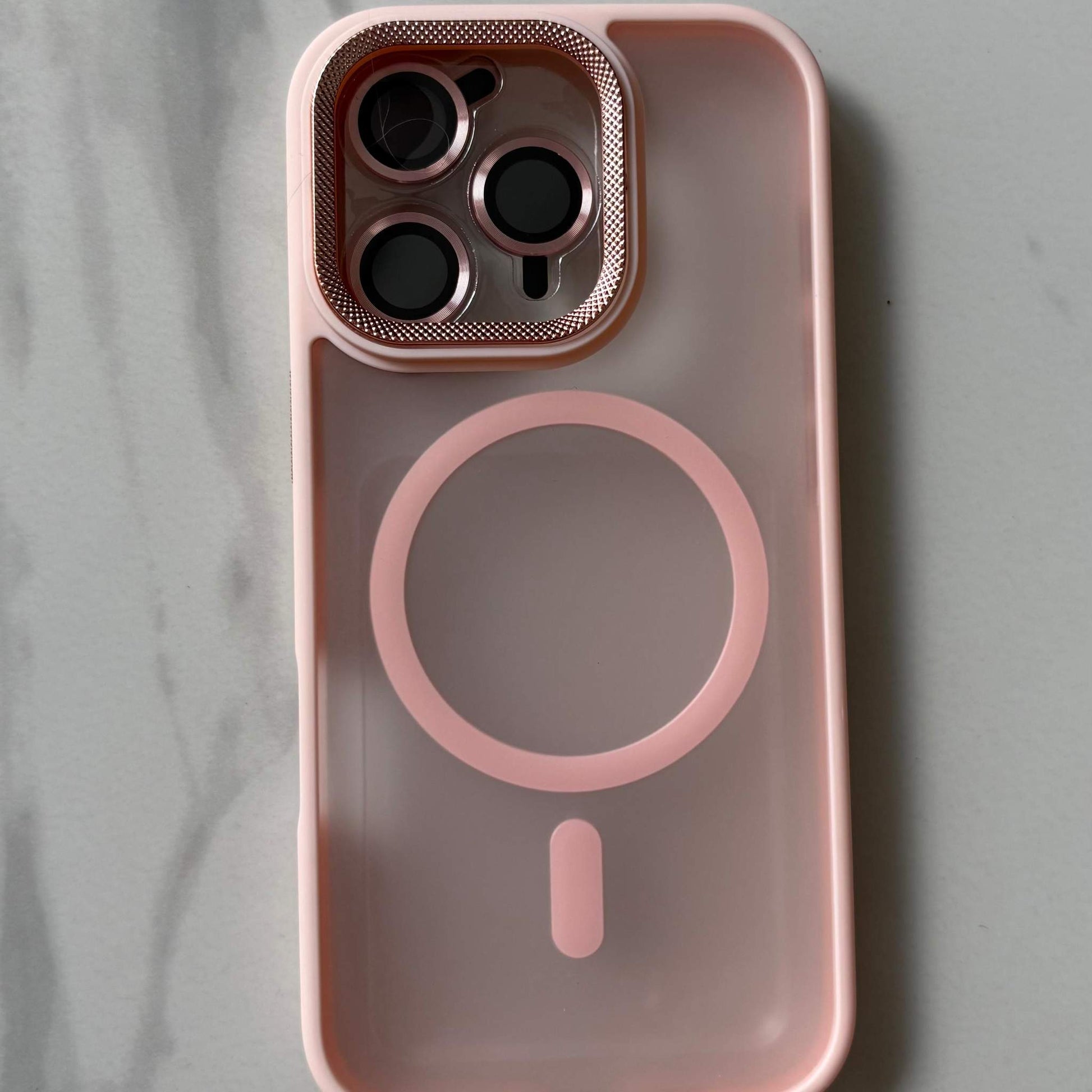 Coque MagSafe iPhone 15 Pro Max - MOUL POCHETAT